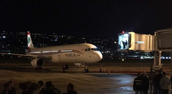 الطائرة التي تنقل جثامين ضحايا وجرحى اعتداء اسطنبول تهبط بمطار بيروت