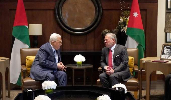 ملك الأردن ورئيس فلسطين بحثا في عمان بتطورات القضية الفلسطينية