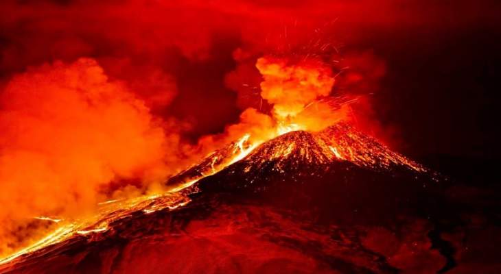 حمم بركان جزيرة لاس بالماس الاسبانية الثائر غطت أكثر من 10 هكتارات من البحر