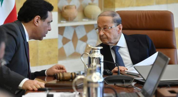الرئيس عون يلتقي رئيس الحكومة حسان دياب في قصر بعبدا