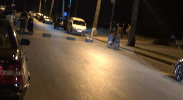 فتح الطريق في محلة الخراب بمدينة صور بعد قطعها لبعض الوقت