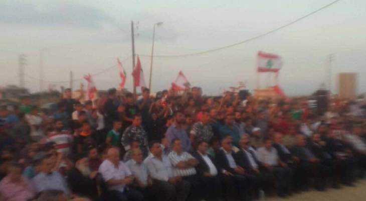 النشرة: اعتصام عند مفرق حمص بعكار احتجاحا على اقامة مطمر في سرار