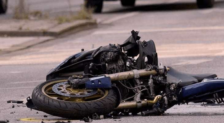 "النشرة": قتيل جراء حادث سير بين 3 دراجات نارية على طريق عدشيت