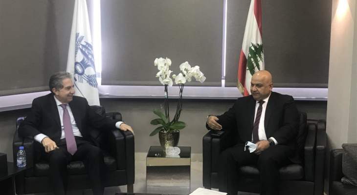 وزني بحث مع مسؤول بالبنك الدولي دعم لبنان بموضوع مكافحة الكورونا ومسألة تمويل التجارة
