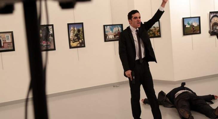 جائزة دولية تحصدها صورة قاتل سفير روسيا بتركيا 