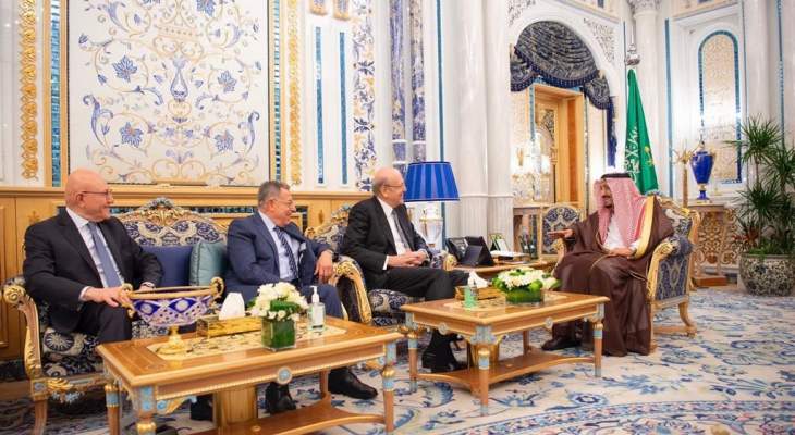 LBCI: الملك سلمان أكد لرؤساء الحكومات السابقين أن السعودية مع كل ما يخدم لبنان