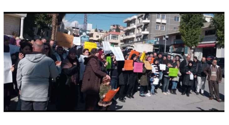 مسيرة لمعلمي التعليم الرسمي في قضاء الهرمل رفضا لأوضاعهم الحياتية وللمطالبة بحقوقهم