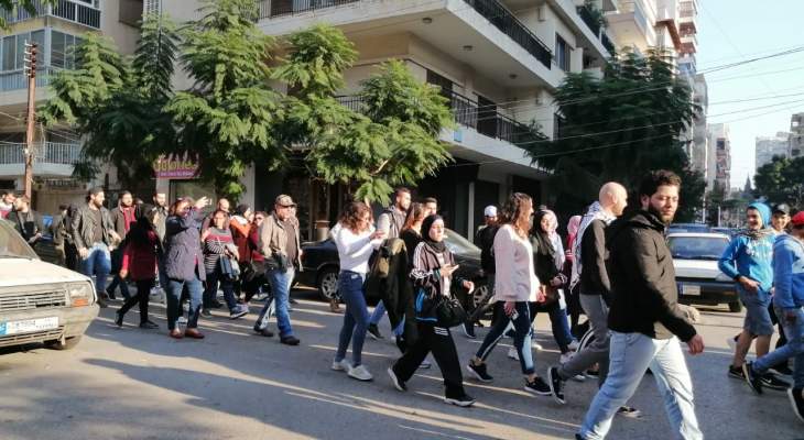 تظاهرة تجوب شوارع طرابلس رافضة لتكليف دياب