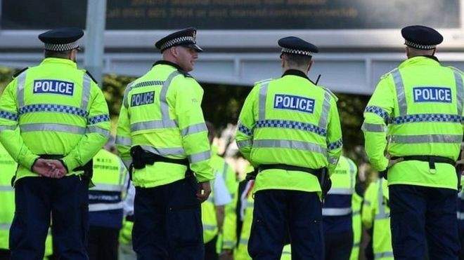 الشرطة البريطانية: اعتقال شخص بعد العثور على طرد مشبوه قرب مطار مانشستر