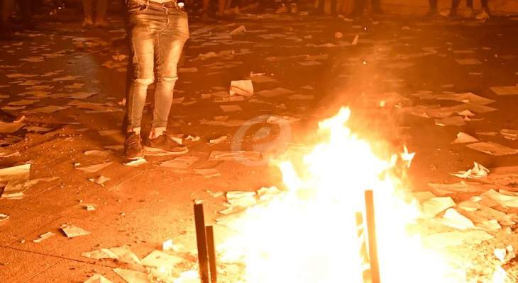 عمليات كر وفر بين القوى الامنية وبعض المتظاهرين في وسط بيروت 