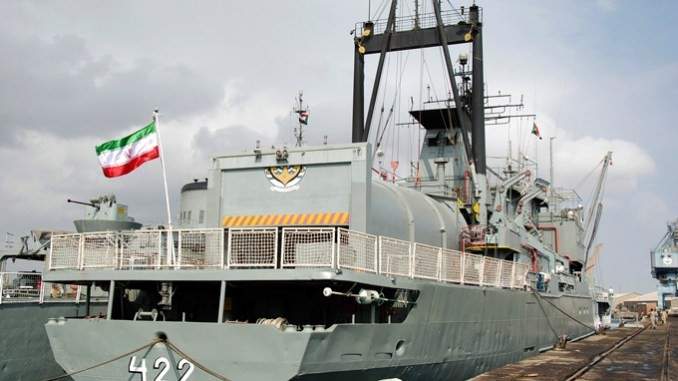 مدمرة إيرانية أحبطت هجوما لقراصنة على سفينة تجارية إيرانية في خليج عدن