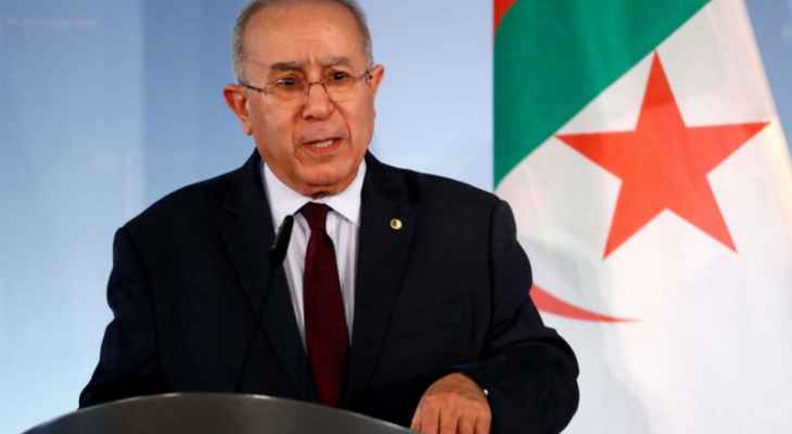 وصول وزير الخارجية الجزائري الى بيروت للمشاركة في اللقاء التشاوري