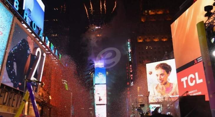 مليونا شخص يستقبلون العام الجديد في ميدان &quot;Times Square&quot; في نيويورك