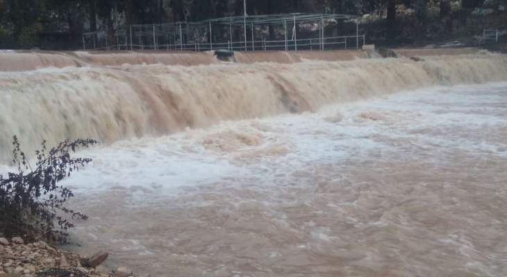 النشرة: ارتفاع منسوب مياه نهر الحاصباني إلى أعلى معدلاته 