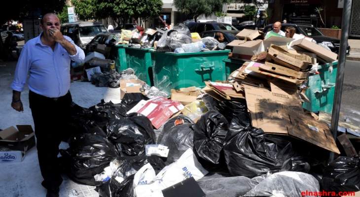 بلدية عاليه اطلقت ورشة واسعة لرفع النفايات من شوارعها وأحيائها