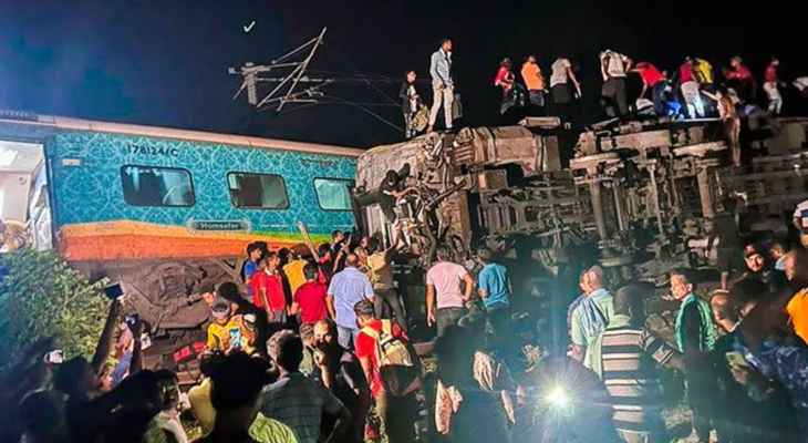 ارتفاع حصيلة ضحايا اصطدام قطارات في الهند إلى 120 قتيلا على الأقل و850 جريحًا
