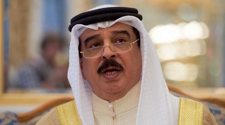 ملك البحرين قبِل استقالة الحكومة وعيّن ولي العهد رئيسا للوزراء