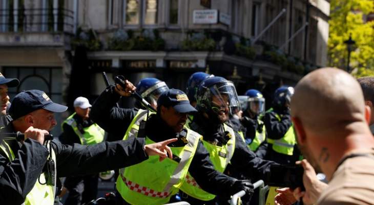 اشتباكات بين الشرطة ومتظاهرين يمينيين وسط لندن