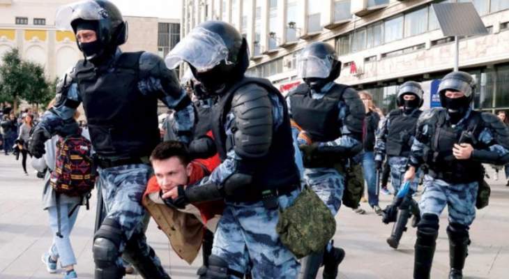 السلطات الروسية تعتقل 1050 شخصا خلال تظاهرات تطالب بالافراج عن نافالني