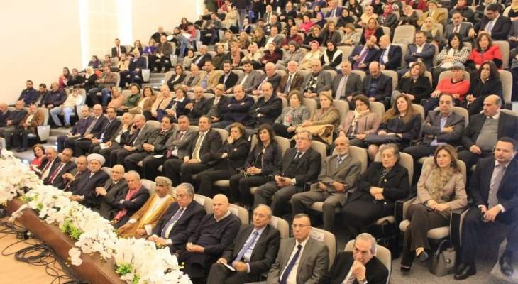 حمادة ممثلا الحريري في افتتاح ثانوية عدنان الجسر: تكاد الثقة المحلية والعالمية تتلاشى