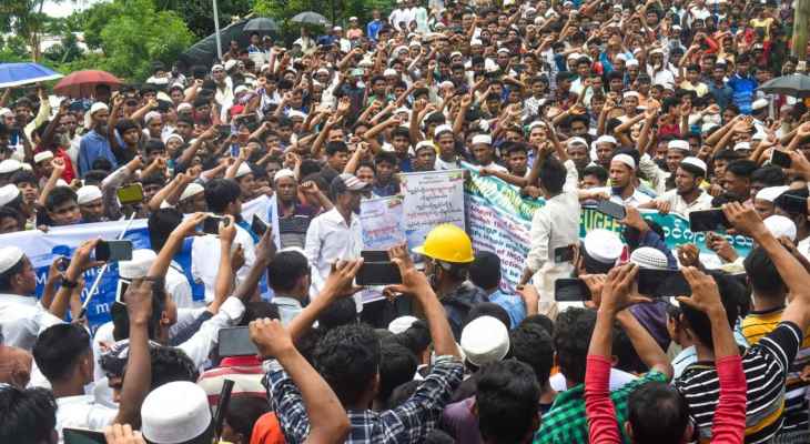 الآلاف من اللاجئين الروهينغا تظاهروا في بنغلادش للمطالبة بالعودة إلى بورما