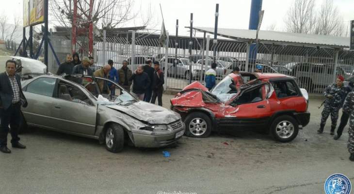 قتيل وجريح نتيجة تصادم بين مركبتين على اوتوستراد زحلة 