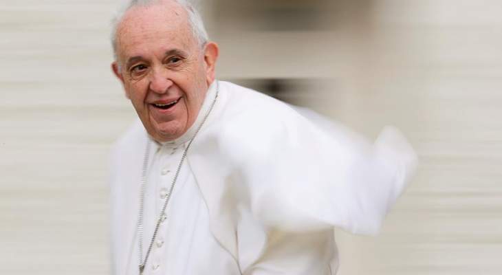 البابا فرنسيس لمصففي الشعر وأخصائيي التجميل: لا تنجروا وراء النميمة