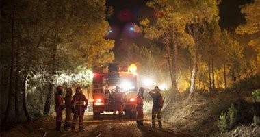 حريق ضخم في لوس أنجلس والعثور على جثة متفحمة