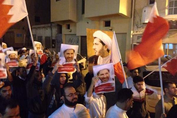  تظاهرات ليلية في عدد من مناطق البحرين تطالب بالإفراج عن الشيخ علي سلمان