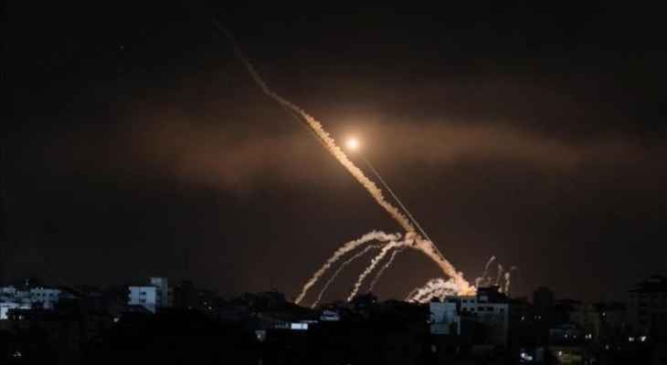 المقاومة الفلسطينية جددت إطلاق الصواريخ وصفارات الإنذار دوت بمستوطنات غلاف غزة