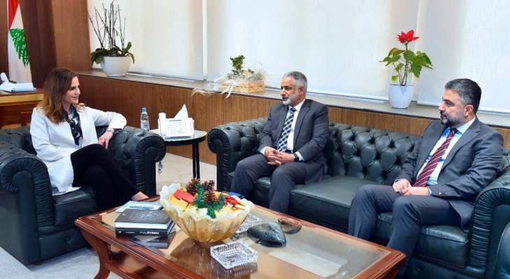 عبد الصمد عرضت مع الهمامي لتعزيز العلاقات بين وزارة الإعلام واليونيسكو