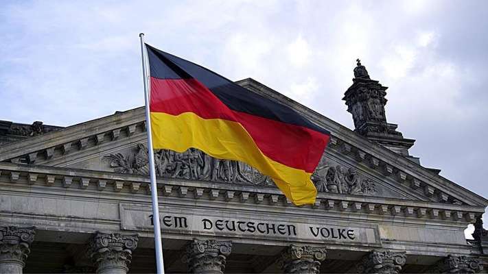"رويترز": الحكومة الألمانية قررت إغلاق 3 من محطاتها النووية