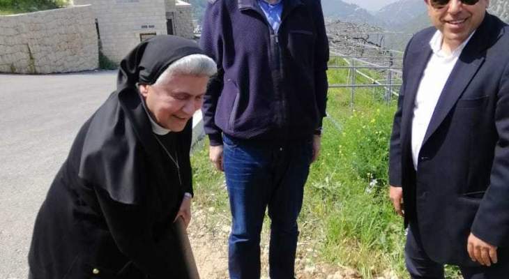 مدير عام وزارة الزراعة زار ضريح القديسة رفقا في دير مار يوسف