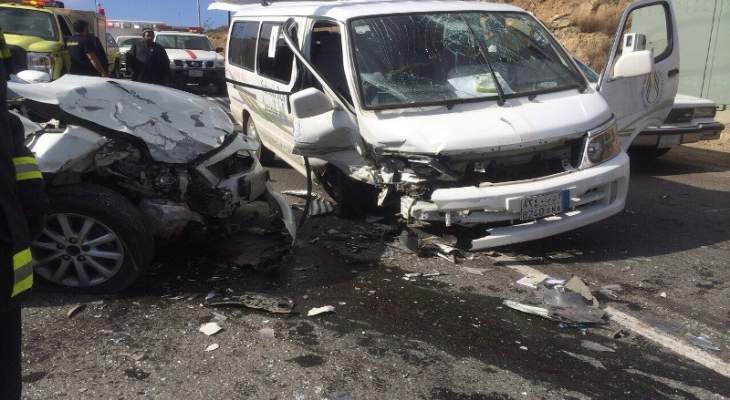 وفاة 15 شخصا إثر حادث تصادم بين "ميكروباص" وسيارة نقل جنوب القاهرة