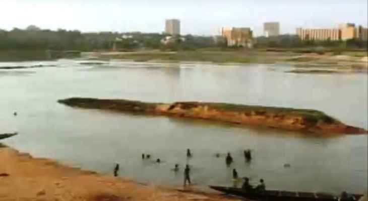 سلطات غينيا: غرق 7 تلميذات بانقلاب قارب في نهر النيجر