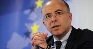 وزيرا داخلية فرنسا وبريطانيا: حل أزمة المهاجرين لها الأولوية القصوى