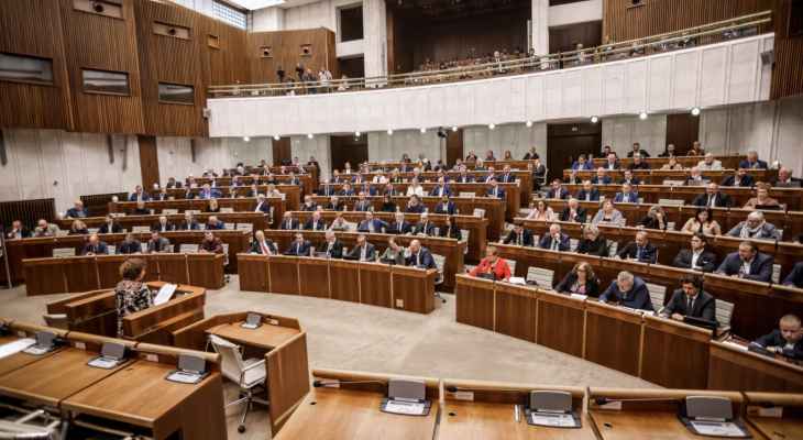 البرلمان السلوفاكي وافق على انضمام السويد وفنلندا إلى "الناتو"