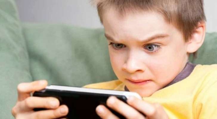 خطر إدمان الأطفال على الألعاب الإلكترونية: خذ السكين واقتل والديك