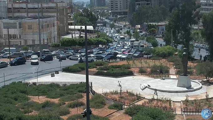 حركة المرور كثيفة عند مستديرة الاونيسكو بيروت بسبب قطع وتحويل السير