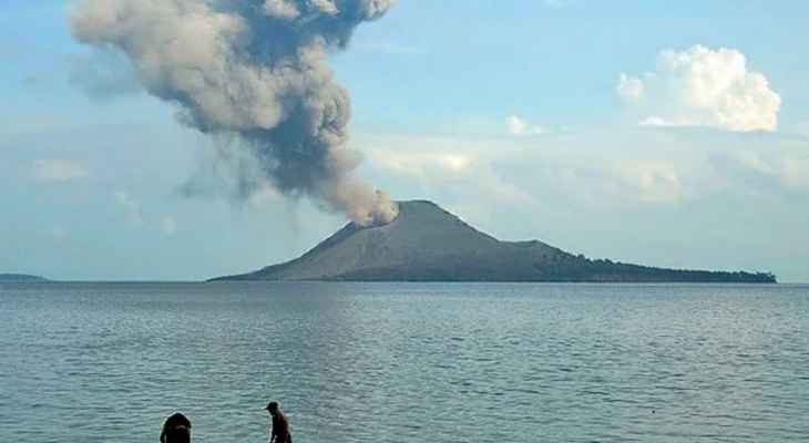 السلطات الاندونيسية رفعت مستوى التأهب لثوران بركان أناك كراكاتوا
