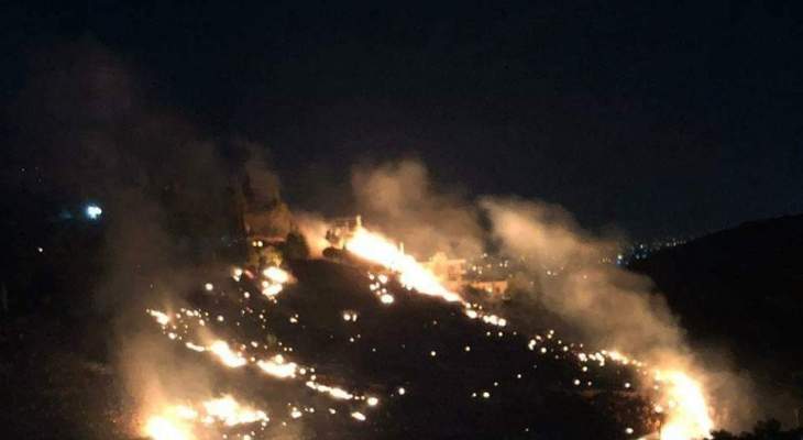 الدفاع المدني: انتهاء عمليات الإطفاء والتبريد في حريق كفردونين- بنت جبيل