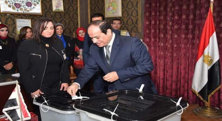 السيسي يدلي بصوته في انتخابات الرئاسة المصرية
