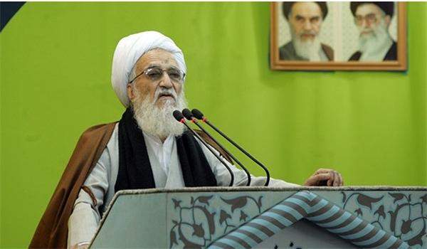 خطيب جمعة طهران: الوهابيون يعبئون الأوباش بأموال آل سعود 