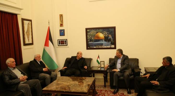 سفير فلسطين يستقبل عضو المكتب السياسي للجبهة &quot;الشعبية لتحرير فلسطين&quot;