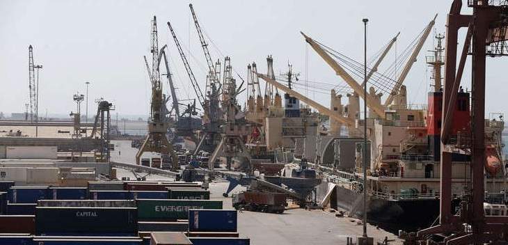 التحالف العربي: السفن المتجهة لميناء الحديدة تحمل مواد غذائية ومشتقات نفطية