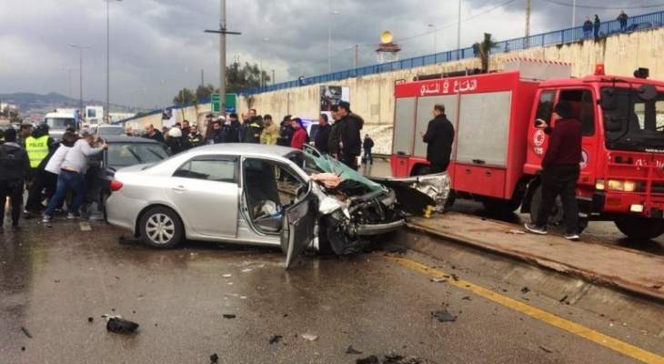 قتيل و4 جرحى نتيجة تصادم بين 4 سيارات على أوتوستراد الأسد باتجاه بيروت