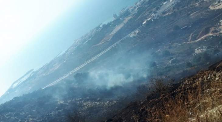  اندلاع حريق في خراج بلدة دده والدفاع المدني يعمل على اخماده  
