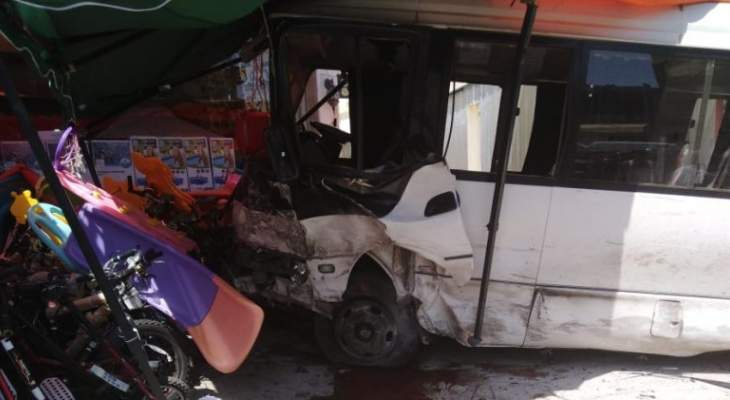 النشرة:قتيل و12 جريحاً في حادث مروّع على طريق الزهراني