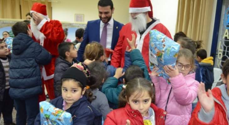 منسّقية جزين في "القوات" توزع هدايا العيد على أطفال الـSOS