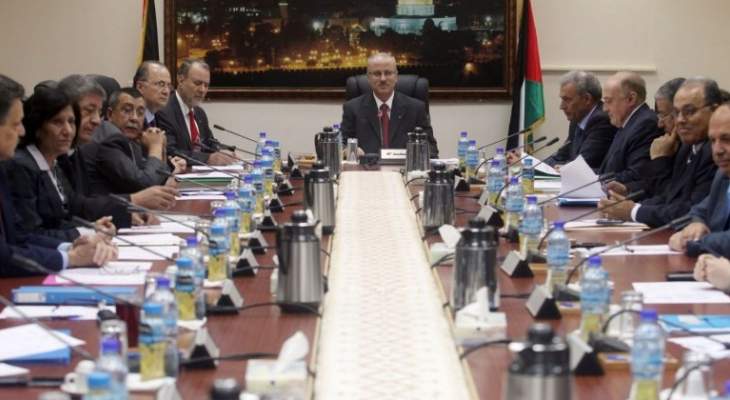 الحكومة الفلسطينية قررت تعليق سفر وزرائها إلا للضرورة القصوى